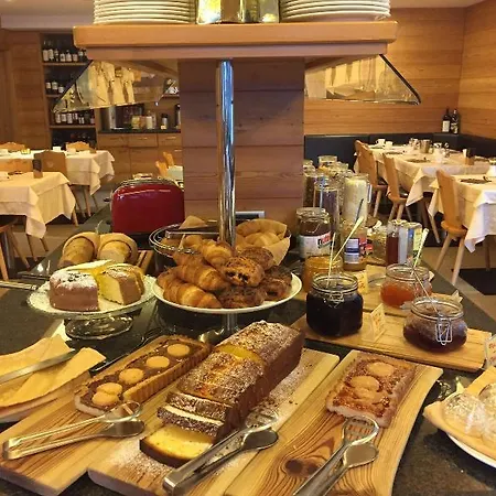 Hotel Ariston ***s Madonna